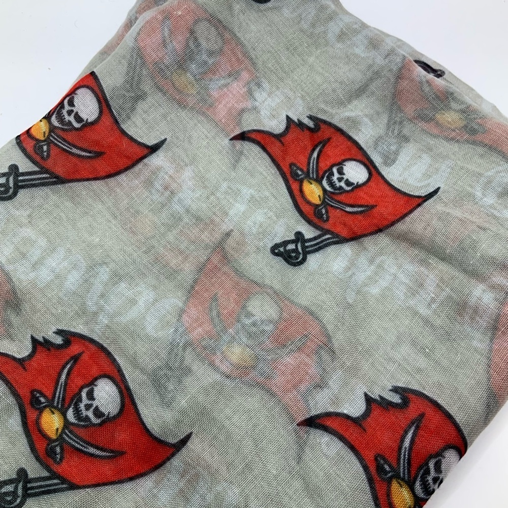 Tampa Bay Buccaneers NFL Infinity Woman's Scarf - Picture 2 of 2